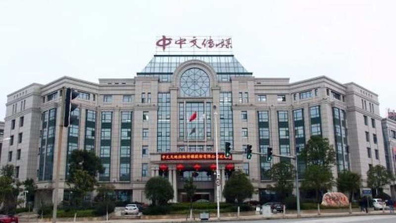 TVC广告片拍摄监视器：尺寸规格背后的技术考量**